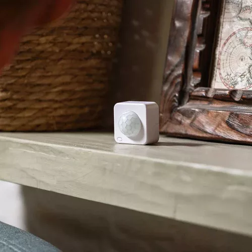 Shelly BLU Motion ZB – Wireless motion sensor with light sensor, Bluetooth, Zigbee, white (SBMO-103Z)