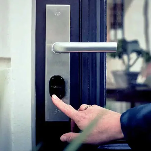 Shelly LOQED Smart Wi-Fi + Bluetooth Touch Lock, Silver Edition