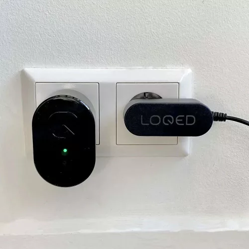 Shelly LOQED Power Kit – Charger adapter with 8× AA Ni-MH rechargeable batteries