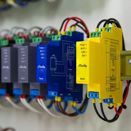 Shelly Pro RGBWW PM smart Wi-Fi + Ethernet RGBWW LED controller, DIN-rail compatible