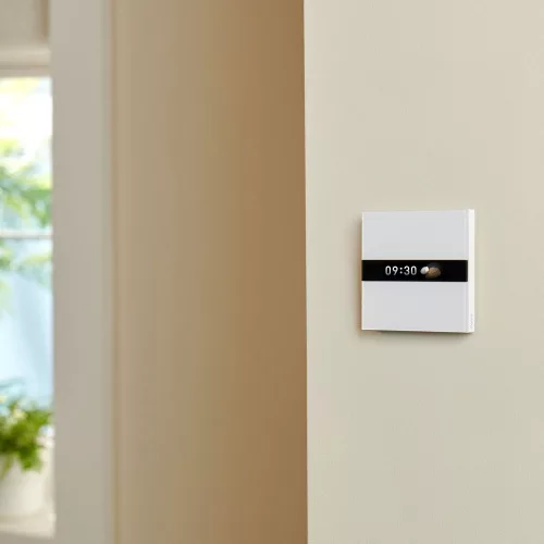 Aqara V1 Display Switch - a 2-channel smart Zigbee wall switch with LCD screen